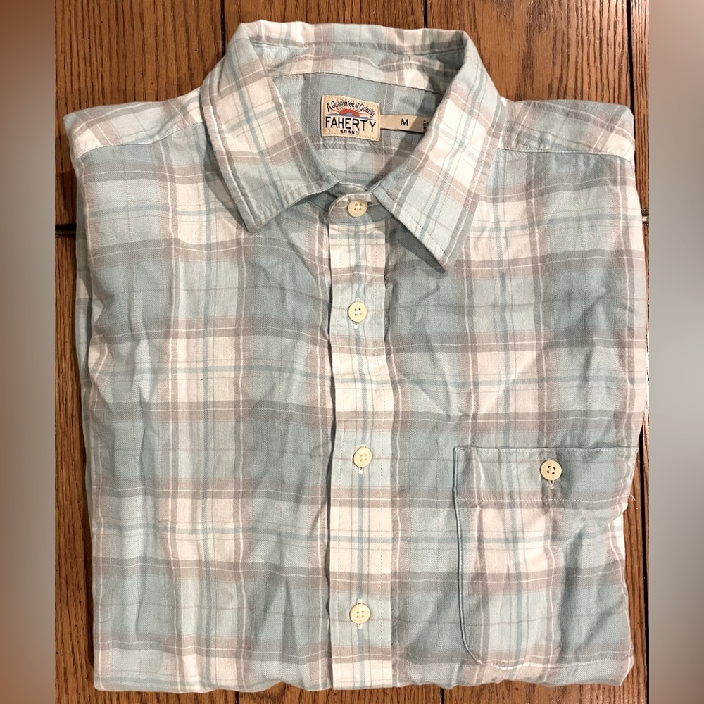 Faherty Women’s Plaid Button Down Lightweight shirt,medium, blue/grey plaid - Picture 1 of 6